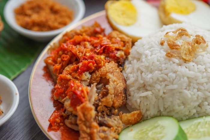 Nasi Ayam Sambal Matah